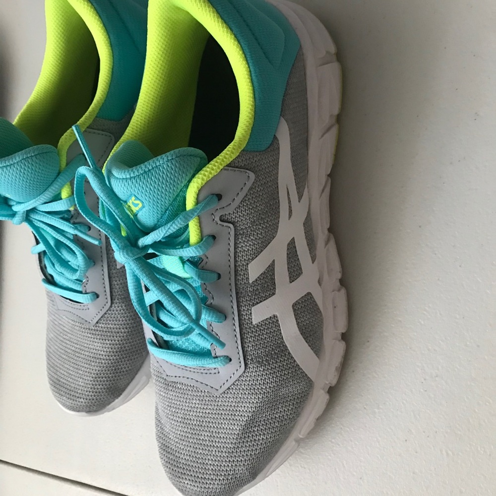 ASICS Gel Lyte Running Shoes kids Y7 EUC